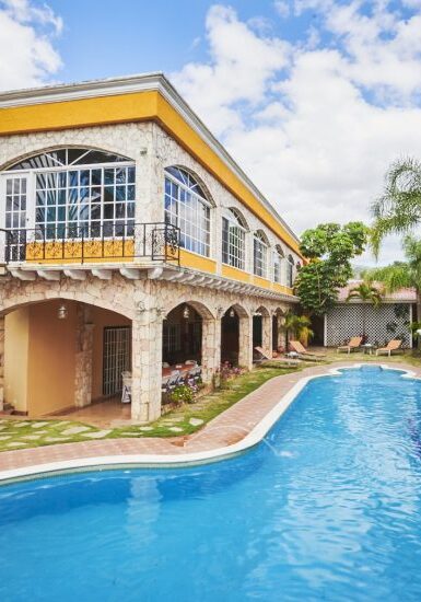 Cigar Factory Tour - rocky patel